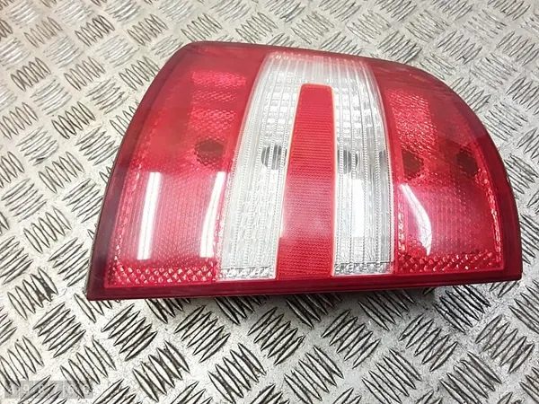 Conjunto de Luz Trasera Skoda Fabia image 4