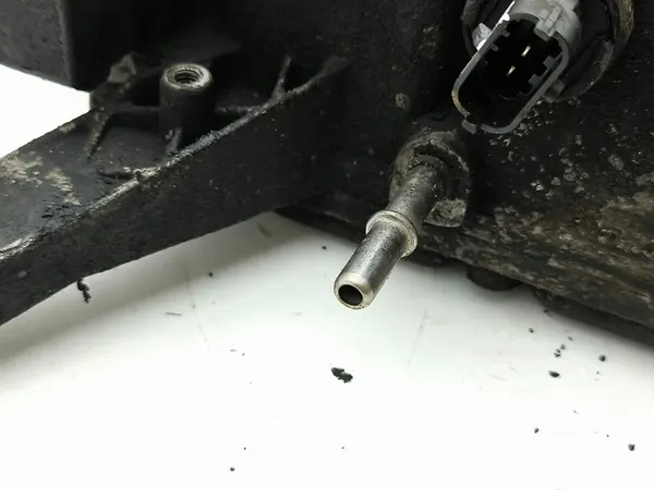 Bränslefilter Opel Antara 2012 25927517 image 9