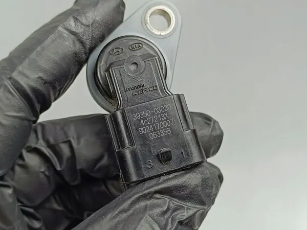 Sensor de posición del cigüeñal Hyundai Kona I 2022 3935003030 image 3