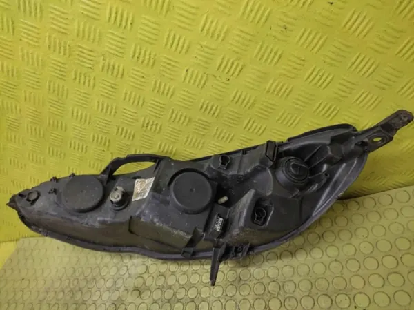 Phare avant droit Peugeot 407 OEM 0301213202 image 4