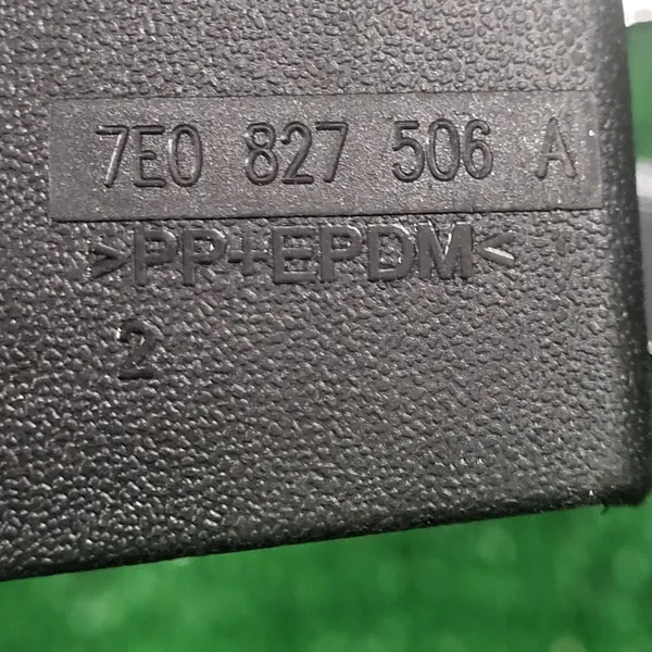 VW Transporter T5 T6 Bakdörrlås OE 7E0827506A image 3