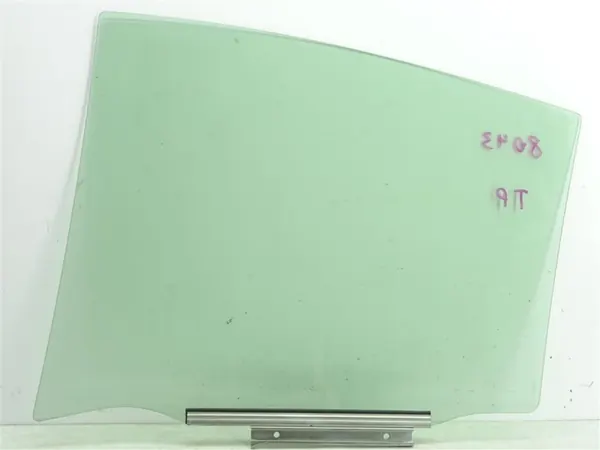 Vidrio OEM 111/SZD Puerta Trasera Derecha Toyota Prius C image 3