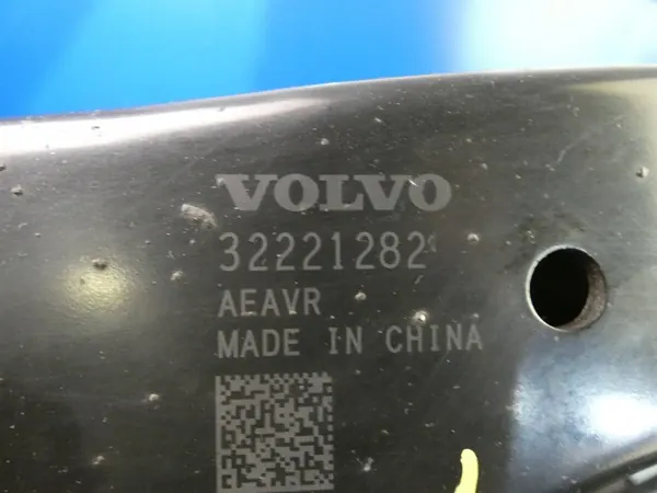 VOLVO XC40 Braccio di Controllo Anteriore Destro OEM 32221282 image 2