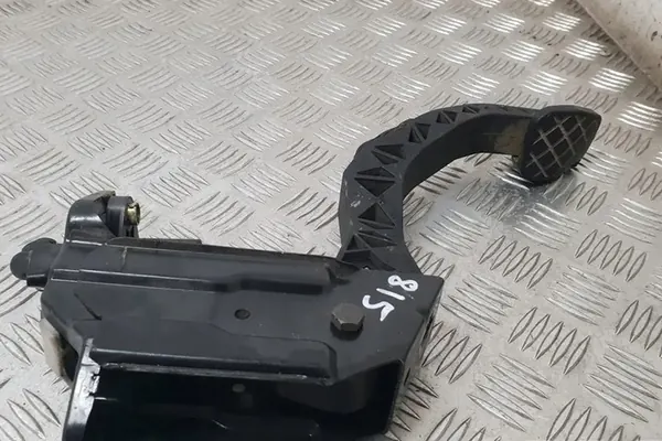 Kupplungspedal SKODA FABIA I 1.9L Diesel 2002 image 2