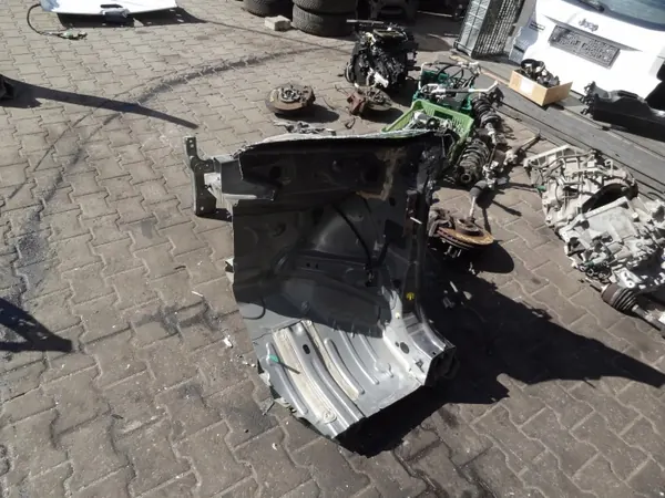 OEM 1617305880 Voor Rechts Onderrijbeugel voor Peugeot 308 image 4