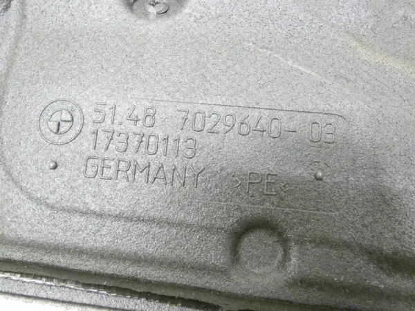 BMW Z4 E89 oven äänieristysvaahto OEM 7029640 image 4