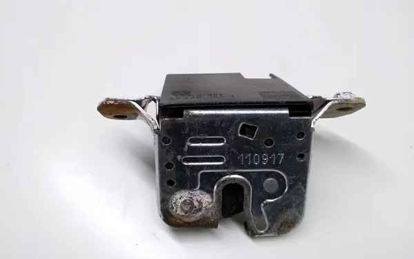 Volkswagen Touareg II 2011 Baklucka Lås image 3