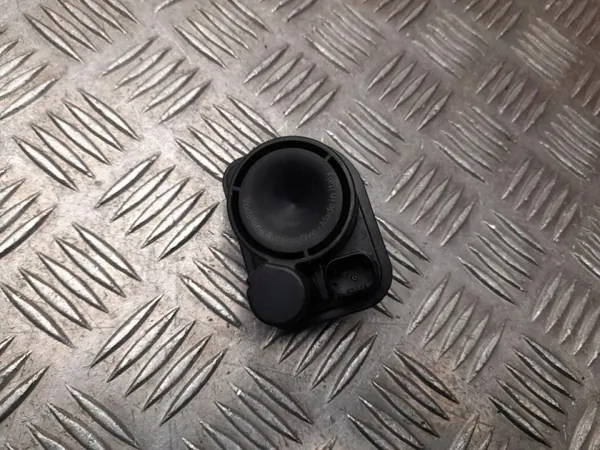 Polestar 4 alarmsysteem OEM 8889020750 - Gebruikt image 2