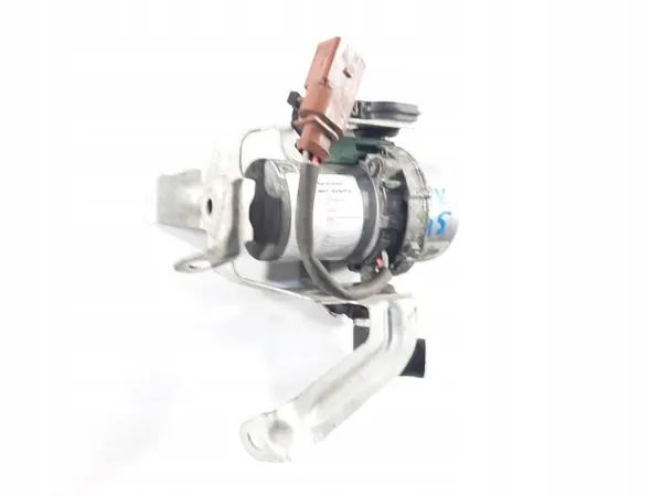 Audi R8 Alipainepumppu OEM 8E0927317K - Käytetty image 3