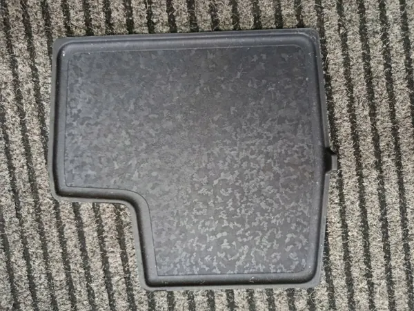 Bouchon console centrale OEM 6BW30TRMAA pour Jeep Wrangler image 2