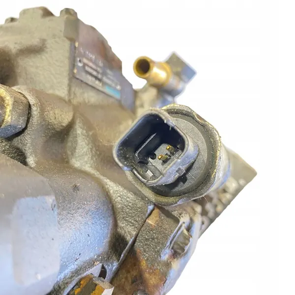 Peugeot 307 Diesel Brandstofpomp OE 9636818480 image 7