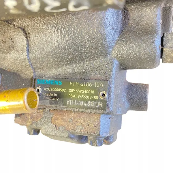 Peugeot 307 Diesel Brandstofpomp OE 9636818480 image 8