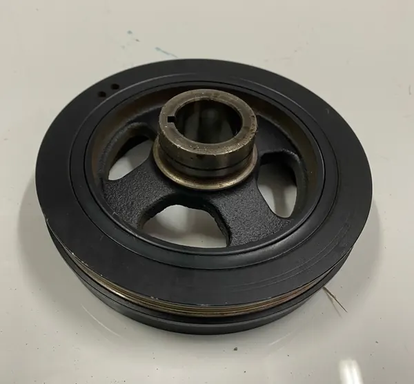 Mitsubishi Outlander III Polia do virabrequim image 3