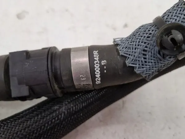 Renault Trafic III 2.0 DCI Heater Hose OEM 924000348R image 5