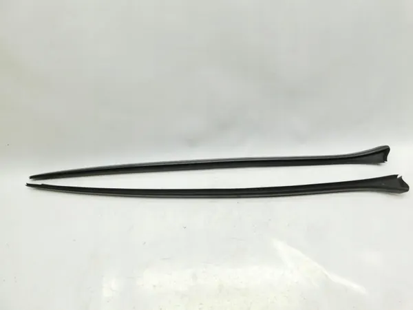 Framrutslist OEM 4M0854327/8 - Audi Q7 II image 2