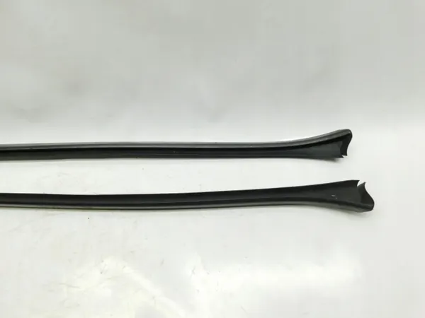 Framrutslist OEM 4M0854327/8 - Audi Q7 II image 3