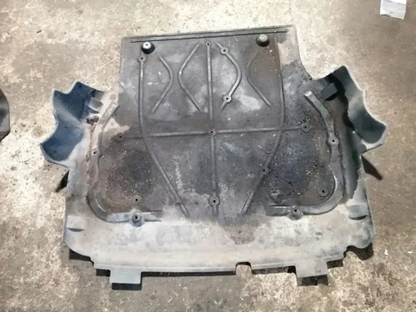 Couvercle moteur d'occasion OEM 7H0805687C VW Transporter image 2