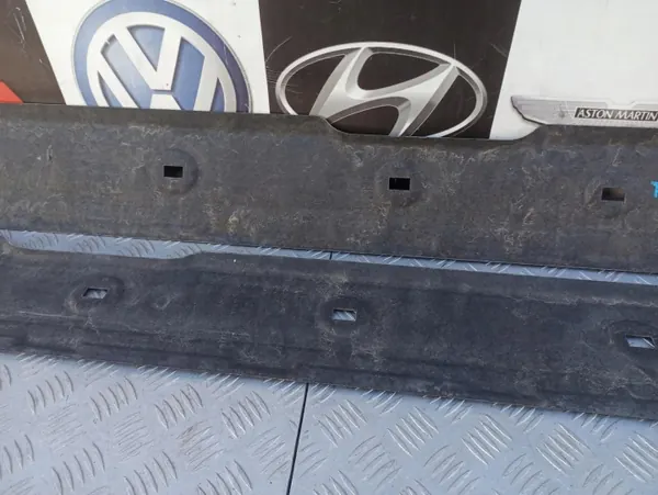 Cubierta suelo Porsche Taycan 4S izquierda derecha OEM image 3