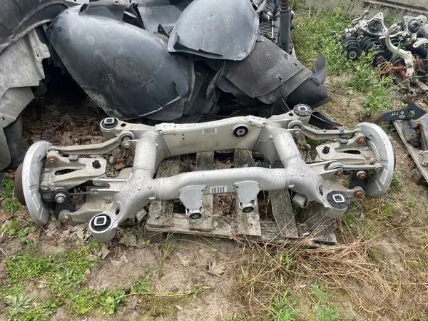 BMW 5 E60 E61 X-DRIVE Rear Suspension Complete image 1