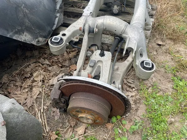 BMW 5 E60 E61 X-DRIVE Rear Suspension Complete image 2