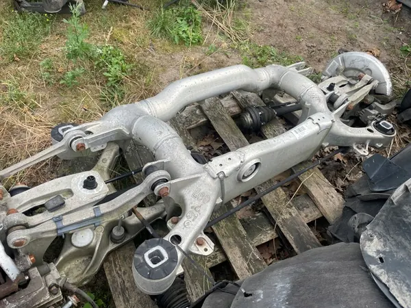 BMW 5 E60 E61 X-DRIVE Rear Suspension Complete image 4