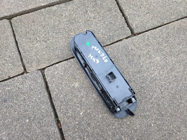 FORD MONDEO MK4 Linker Voorraam Schakelaar 7S7T-14A132-BC image 5