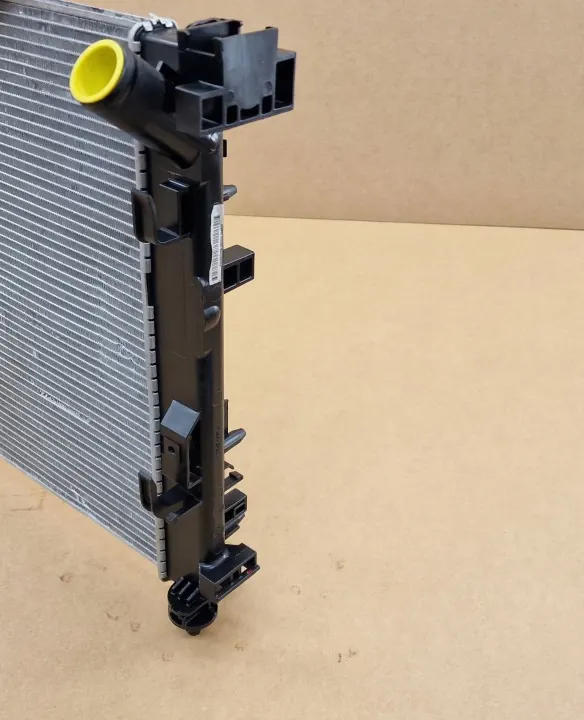 Waterradiator OEM 214107347R voor Renault modellen image 4