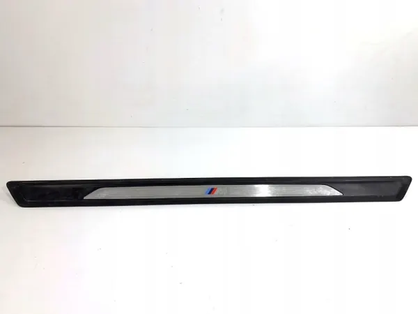 OEM 8055499 Etu oikea kynnyssuoja BMW F22 image 2