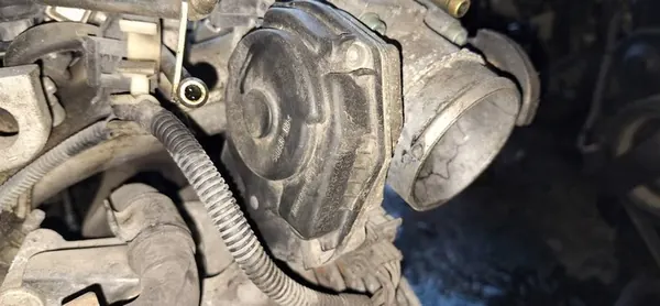 Válvula de aceleração Volkswagen Golf 2000 1.8L 06a133063g image 3