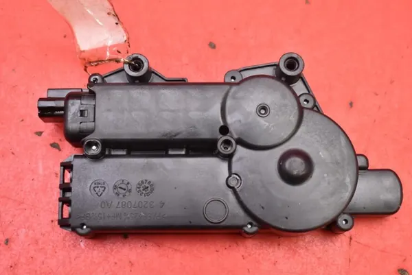 Tesla Model Y Stoelmotor OEM 1493880-00-C Rechts Achter image 6