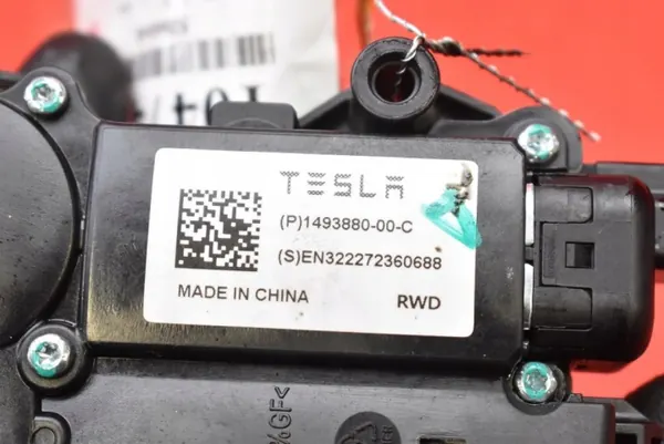 Tesla Model Y Stoelmotor OEM 1493880-00-C Rechts Achter image 8