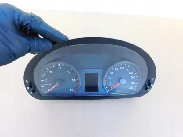 VW CRAFTER Tacho OEM HVW906 - Gebraucht image 2