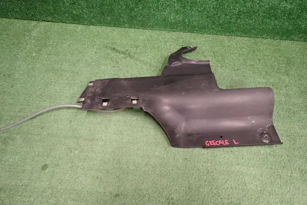 Maserati Grecale vänster bakre undersköld OEM 670157079 image 2