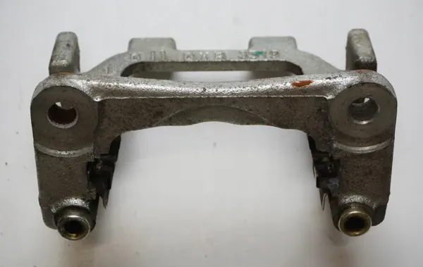 Bromsoklammerfäste bak OEM 0110XR3519 image 3