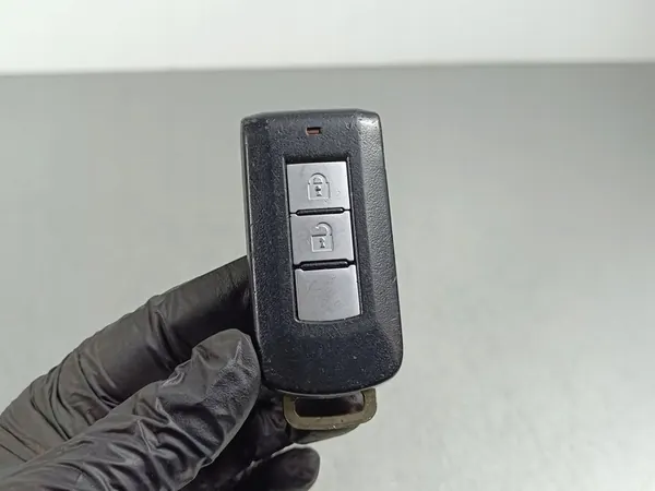 Clé ou carte Mitsubishi Eclipse Cross 2018 FOB54102 image 1