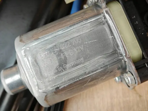OEM 8W8839461 Vänster Bakruta Regulator Audi A5 image 7