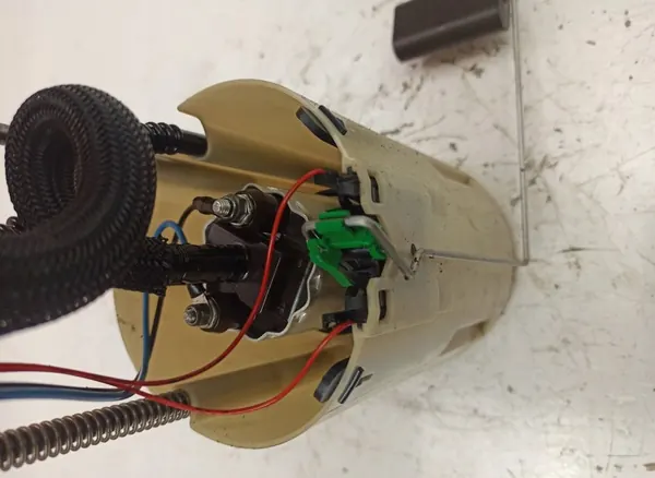 Brandstofpomp IVECO DAILY 35 S12 image 2