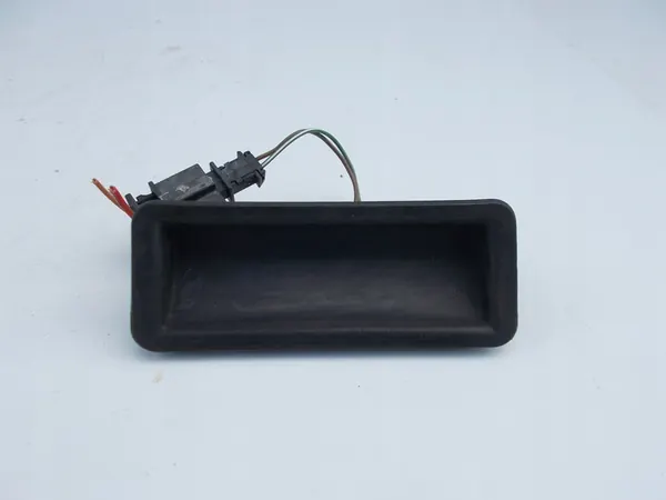 Takaluukun kahvan nappi Skoda Fabia I image 2