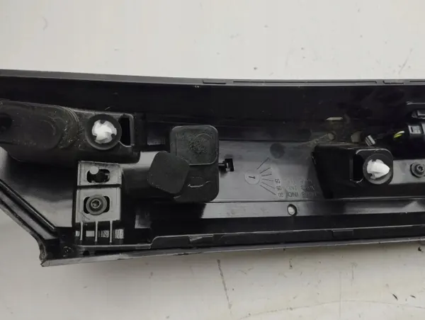Feu de plaque arrière Citroen C4 III e-C4 OEM 9838657780 image 10