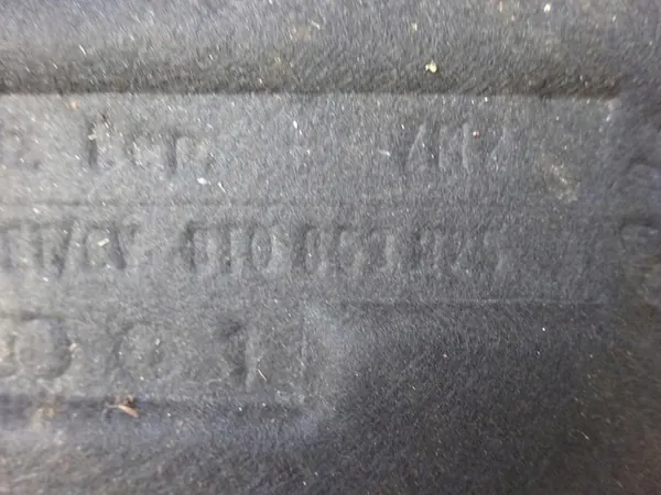 AUDI A4 B8 8K A5 8T Motorkap Isolatie 8T0863825 image 8