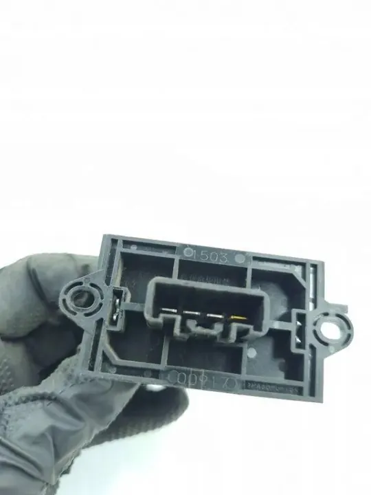 Lämmityspuhaltimen rele OEM 150300917 Nissan NV200 image 3