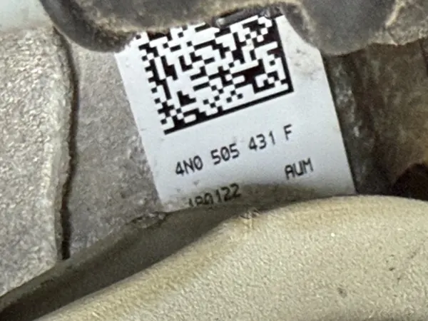 Audi A8 D5 Vasen Taka Ripustusnivel OEM 4N0505431F image 4