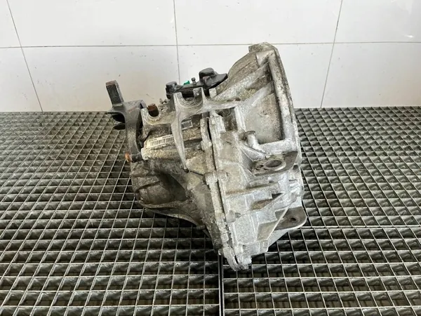 VAIHTEISTO RENAULT MASTER 3 III 2.3 BITURBO OEM 320104714R image 2