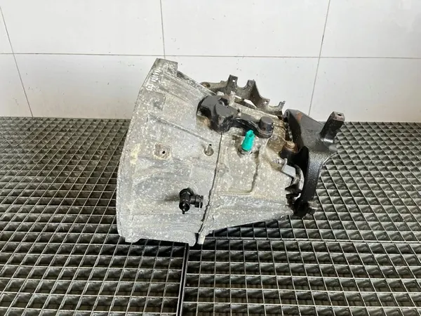VAIHTEISTO RENAULT MASTER 3 III 2.3 BITURBO OEM 320104714R image 4