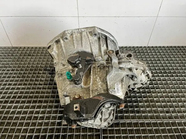 VAIHTEISTO RENAULT MASTER 3 III 2.3 BITURBO OEM 320104714R image 5