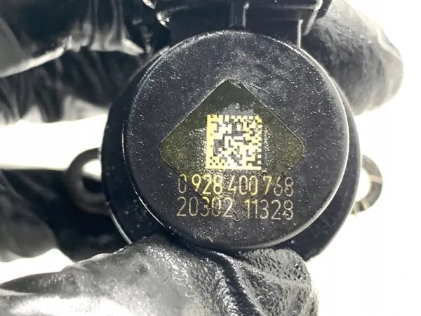 Régulateur Pression Carburant OEM 0928400768 VW Passat B7 image 4