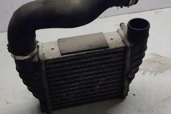 Radiador Intercooler AUDI A4 2.0L Diesel 2006 OEM 8E0145806M image 2