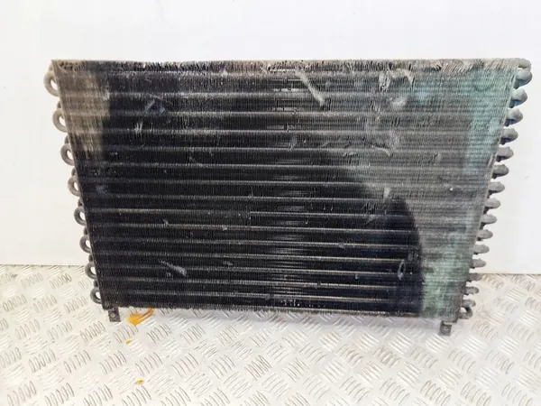 Condensador AC usado OEM 1078301570 para Mercedes W107 SL image 6