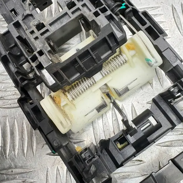Dörrhandtagsbas OEM 31378253 Höger fram Volvo image 3