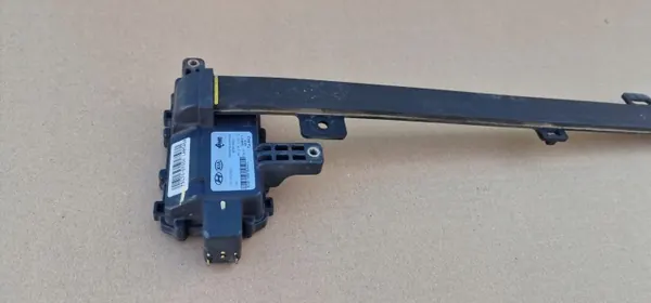 Sensor de impacto peatonal Hyundai Tucson OEM 79170-D7000 image 3